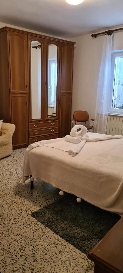 Appartamenti Il Leone بيينْسا المظهر الخارجي الصورة